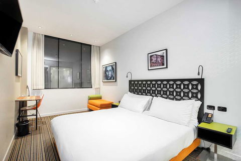 The Constance - Taree Accommodation 12