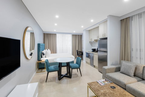 Meriton Suites Pitt Street - Taree Accommodation 6