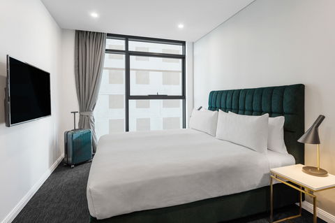 Meriton Suites Sussex Street, Sydney - Taree Accommodation 3