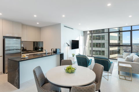 Meriton Suites Sussex Street, Sydney - Taree Accommodation 5