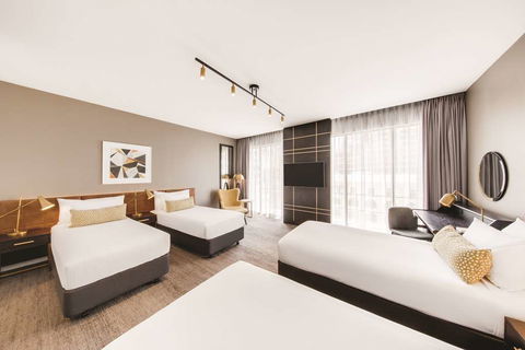 Vibe Hotel Sydney - Taree Accommodation 8