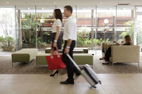Rydges Esplanade Resort Cairns - Taree Accommodation 2