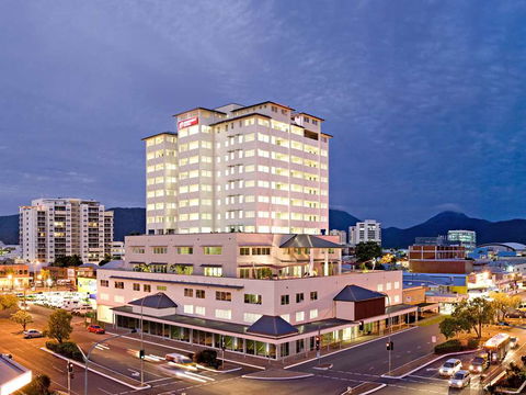 Cairns Central Plaza Apartment - Taree Accommodation 0