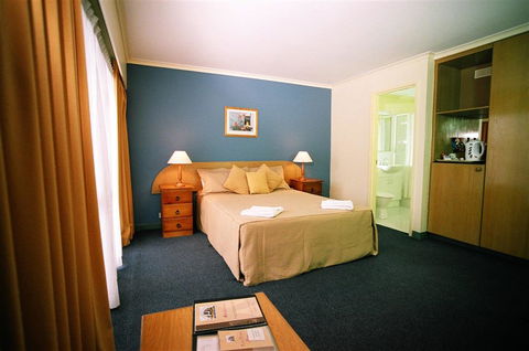 Mount Ommaney Hotel Apartments - Taree Accommodation 2