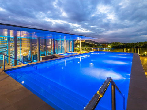 Sebel Cairns Harbour Lights - Taree Accommodation 2