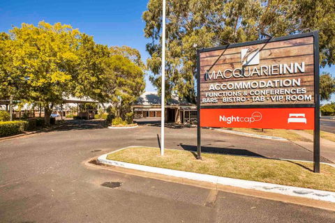Macquarie Inn - Taree Accommodation 0