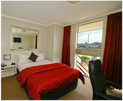 Isa Hotel - Taree Accommodation 2