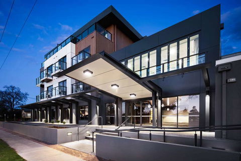 Quality Hotel Lakeside - Taree Accommodation 1