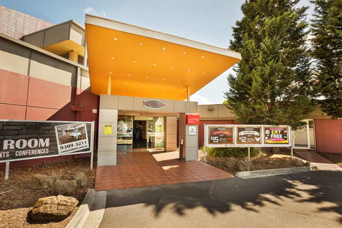 Nightcap At Coolaroo Hotel - Taree Accommodation 0