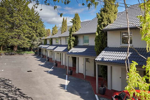 Elphin Villas - Taree Accommodation 0