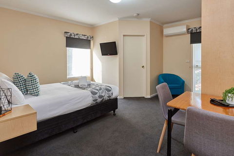 Elphin Villas - Taree Accommodation 2
