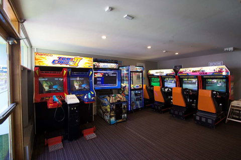 Nightcap at High Flyer Hotel - Taree Accommodation 2