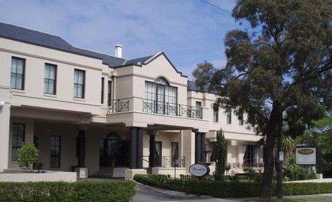 Beau Monde International - Taree Accommodation 1