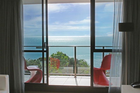 Cairns Plaza Hotel - Taree Accommodation 1