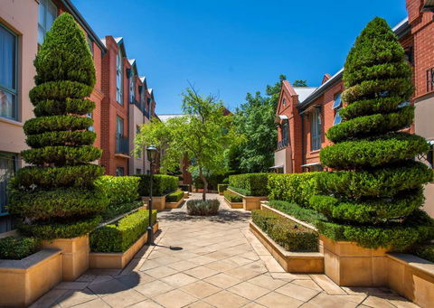 Majestic Old Lion Apartments - Taree Accommodation 2