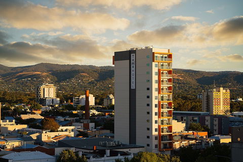 Tom's Court Hotel - Taree Accommodation 1
