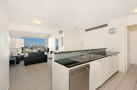 Astra Apartments Sydney CBD - Taree Accommodation 7