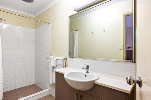 The View On Hannans - Taree Accommodation 7