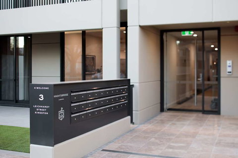 Knightsbridge Canberra - Taree Accommodation 2