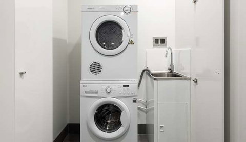 Knightsbridge Canberra - Taree Accommodation 4