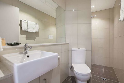 Ramada Suites Zen Quarter Darwin - Taree Accommodation 3