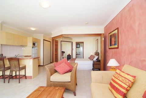 At Waters Edge Resort - Taree Accommodation 2