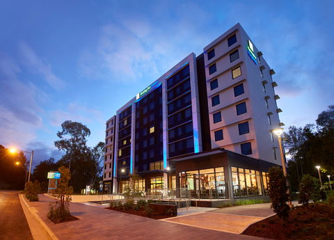 Holiday Inn Express Sydney Macquarie Pk - Taree Accommodation 1