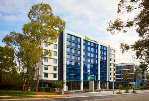 Holiday Inn Express Sydney Macquarie Pk - Taree Accommodation 2