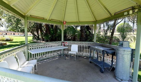 Burke & Wills Motor Inn - Taree Accommodation 1