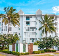 201 Lake Street - Cairns - Taree Accommodation