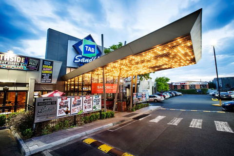 Sandbelt Club Hotel - Taree Accommodation 0