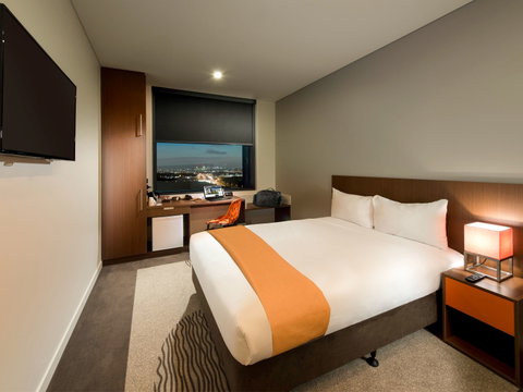 Ibis Brisbane Airport Hotel - Taree Accommodation 1