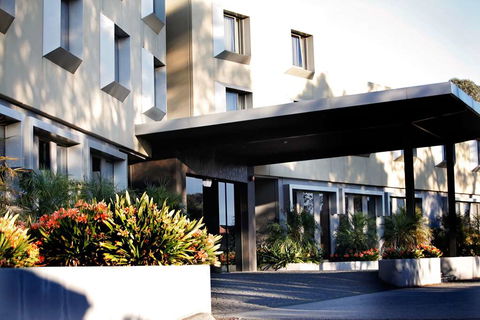 Golden Pebble Hotel - Taree Accommodation 1
