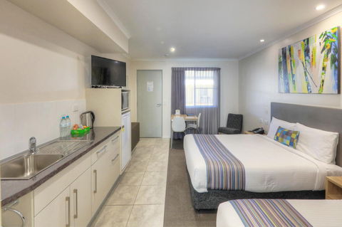 Roma Central Motel - Taree Accommodation 2