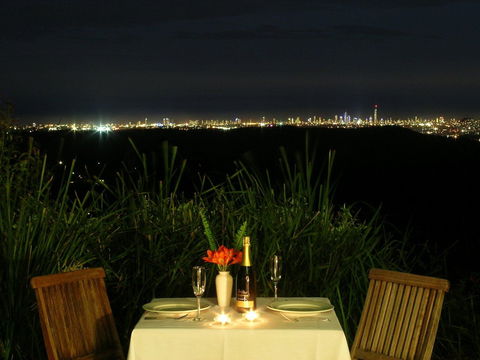 Mountain Edge Studios - Taree Accommodation 0