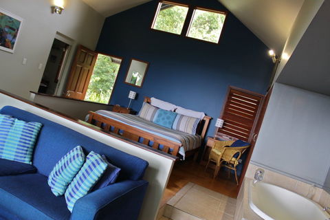 Mountain Edge Studios - Taree Accommodation 1