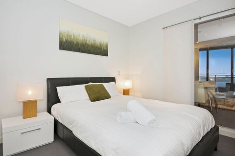 Astra Apartments Perth - Taree Accommodation 3