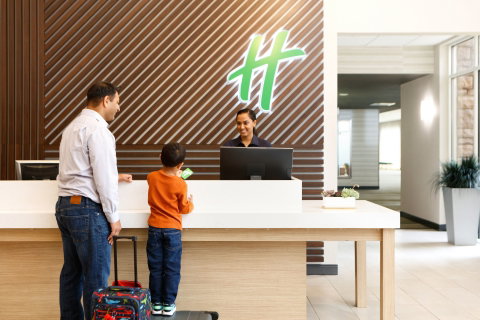 Holiday Inn Dandenong - Taree Accommodation 2