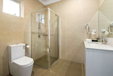 Comfort Inn Dandenong - Taree Accommodation 11