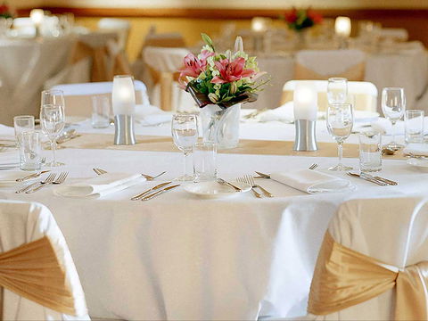 Novotel Canberra - Taree Accommodation 6
