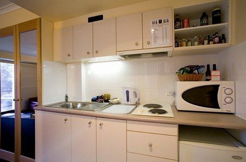 Capital Executive Apt Hotel Canberra - Taree Accommodation 9
