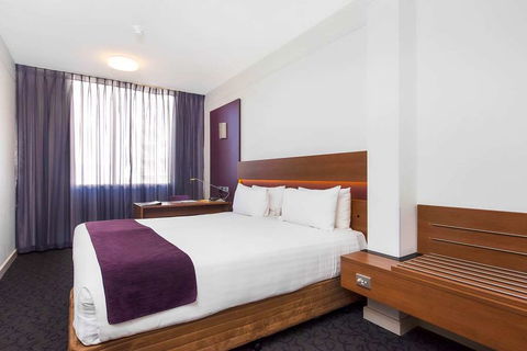 Quality Hotel Ambassador Perth - Taree Accommodation 4