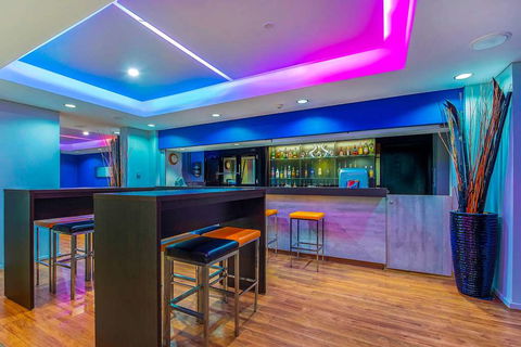 Quality Hotel Ambassador Perth - Taree Accommodation 11