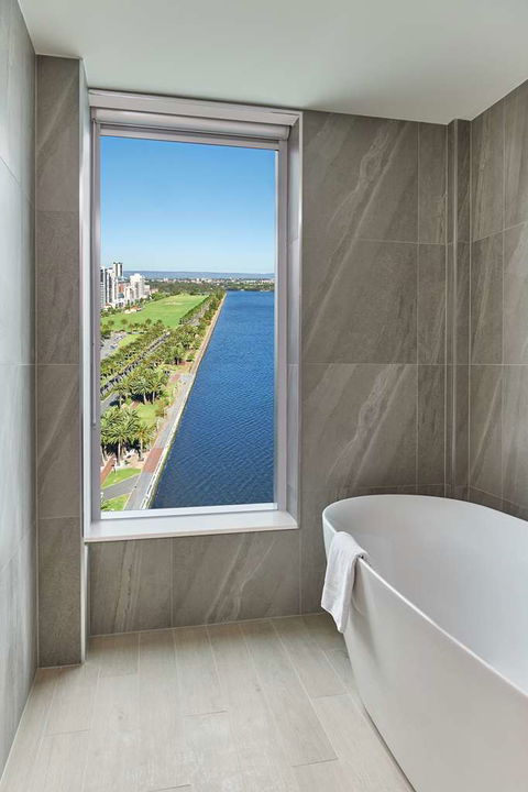 DoubleTree By Hilton Perth Waterfront - Taree Accommodation 8