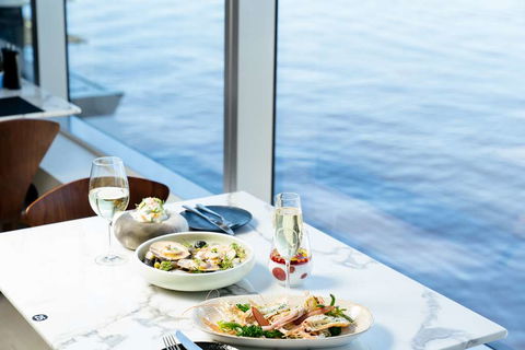 DoubleTree By Hilton Perth Waterfront - Taree Accommodation 14