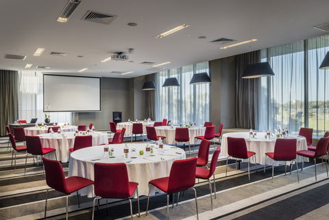 Fraser Suites Perth - Taree Accommodation 9