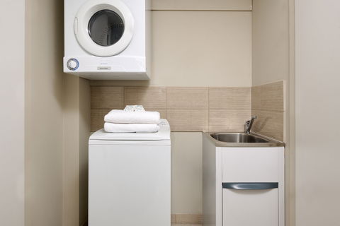 Fraser Suites Perth - Taree Accommodation 17