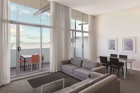 Adina Apartment Hotel Perth - Taree Accommodation 7