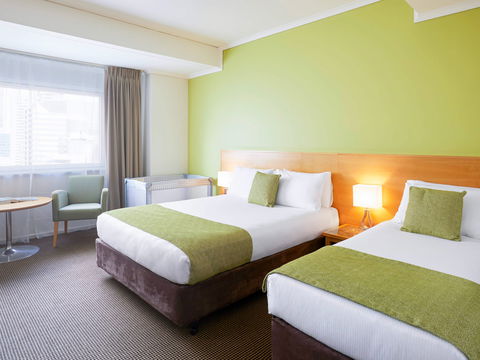 Novotel Perth Langley - Taree Accommodation 6