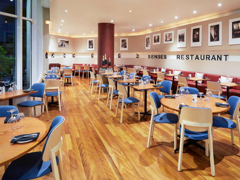 Novotel Perth Langley - Taree Accommodation 12